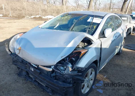 2013 Hyundai Elantra Gls z USA, uszkodzony, nr VIN KMHDH4AEXDU657765